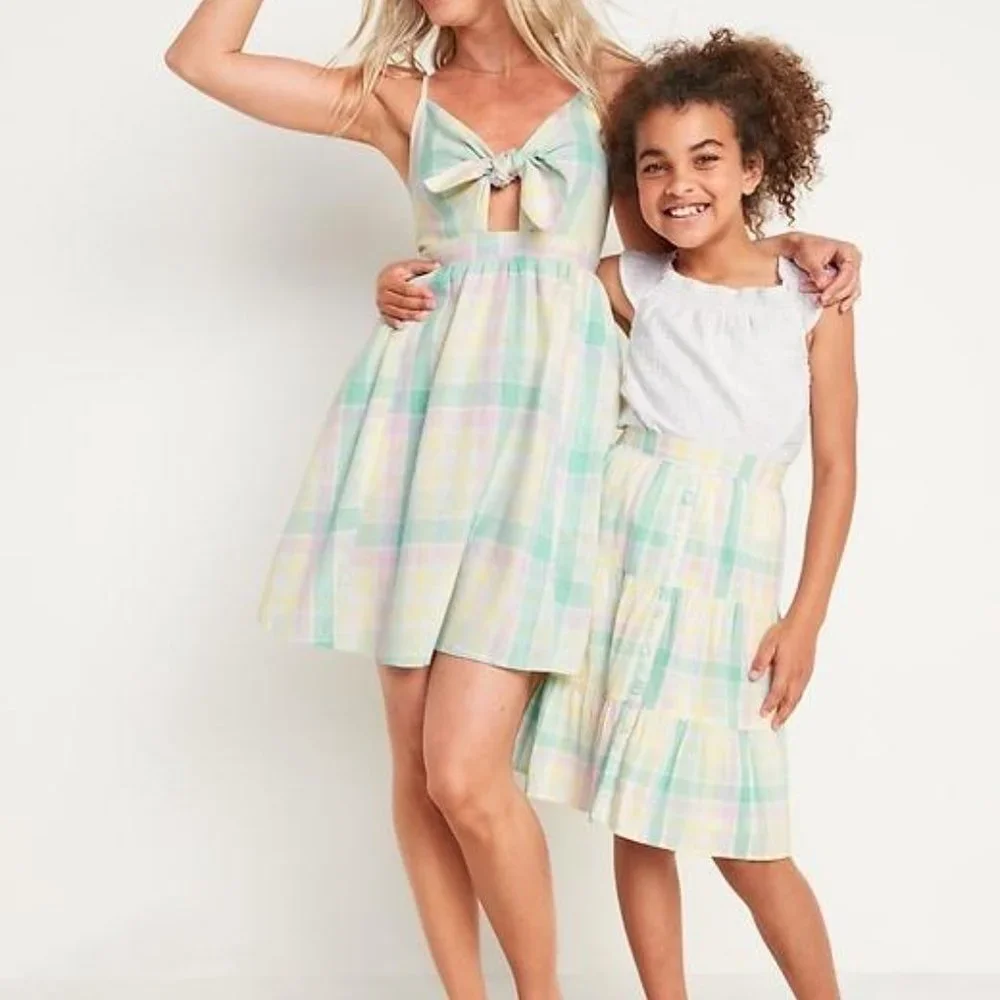 Old Navy Fit & Flare Tie-Front Smocked Printed Mini Cami Dress for Women New - Picture 3 of 9